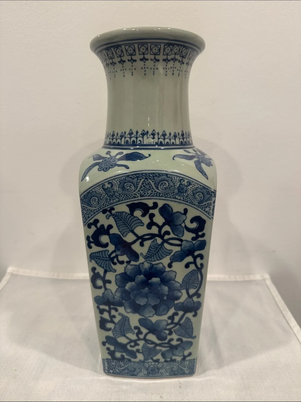 Legend of Asia Large Dynasty Vase Twist Vine Motif 14” Tall